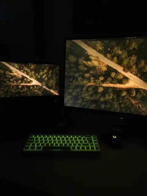 My Omarchy Workststion (Open to suggestions)